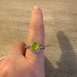 Elegant Silver Ring with Peridot Quartz Stone